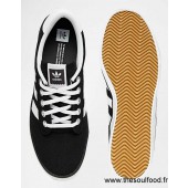 baskets adidas en toile